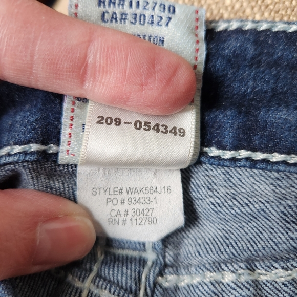 True Religion Hi-Rise Boot Cut Jeans Sequins on Pocket Size 25 - Picture 12 of 16
